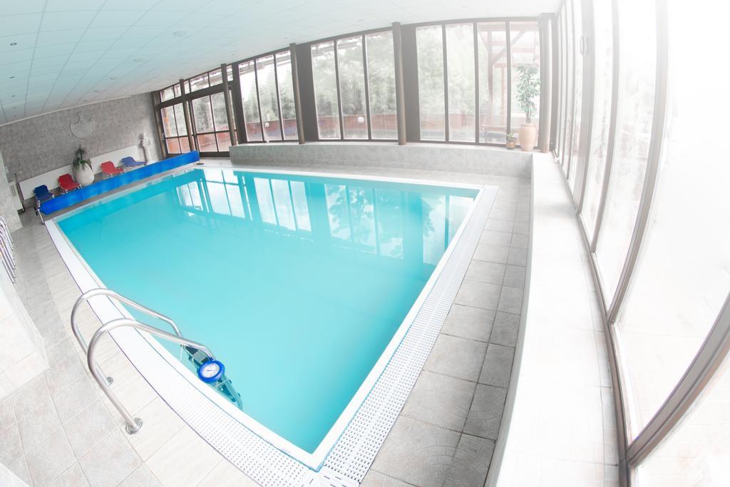 Hotel Sachticka Besztercebánya Kültér fotó